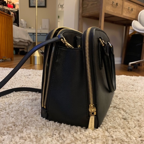 Michael Kors crossbody satchel - Picture 3 of 8